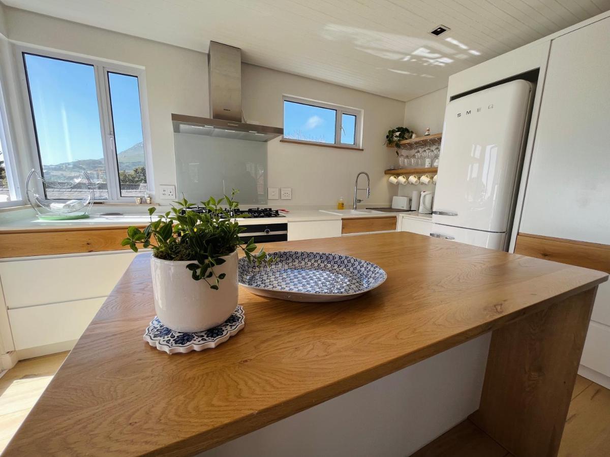 Moonshine - Two Bedroom House With Inverter ケープタウン エクステリア 写真