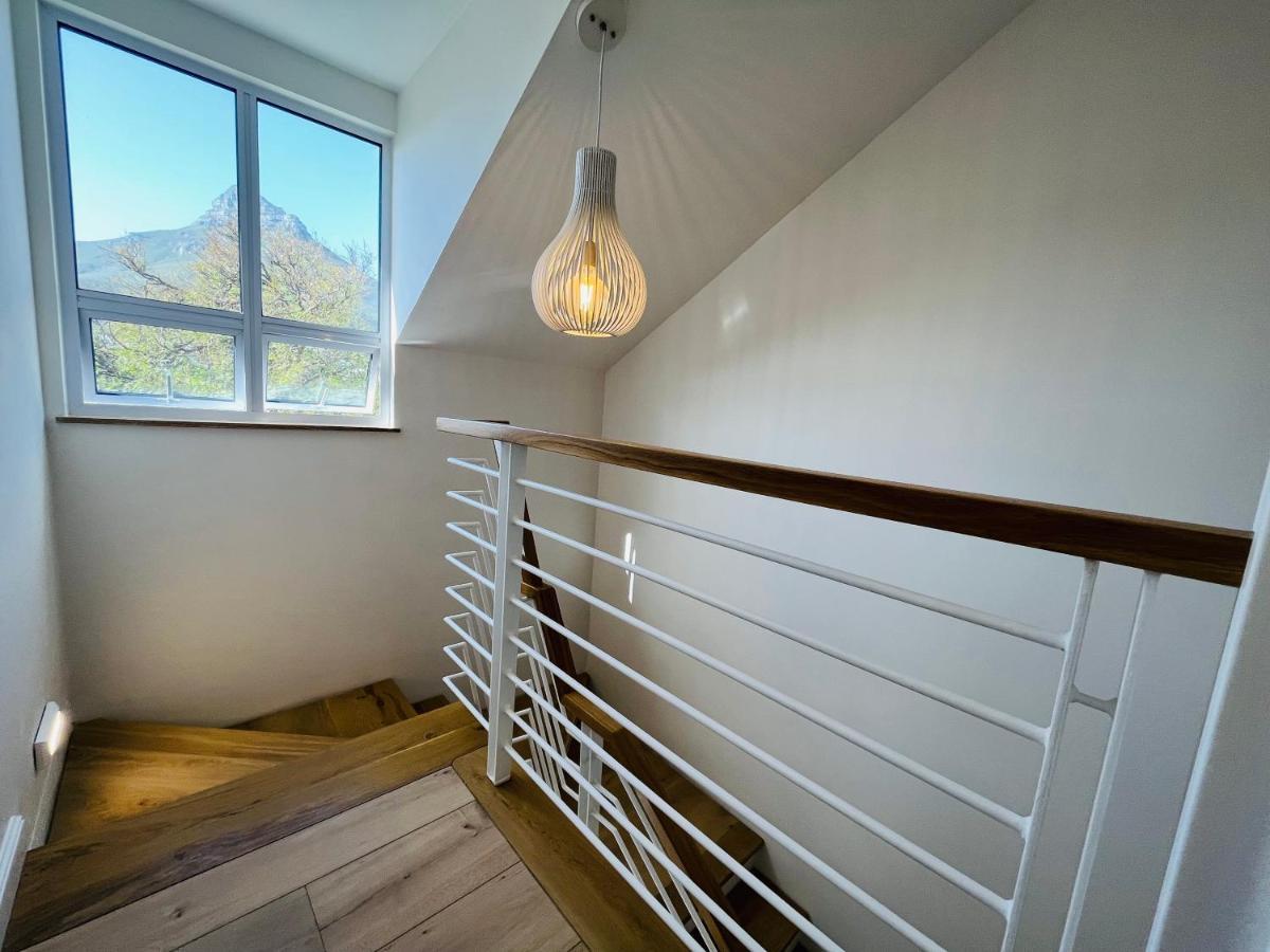 Moonshine - Two Bedroom House With Inverter ケープタウン エクステリア 写真
